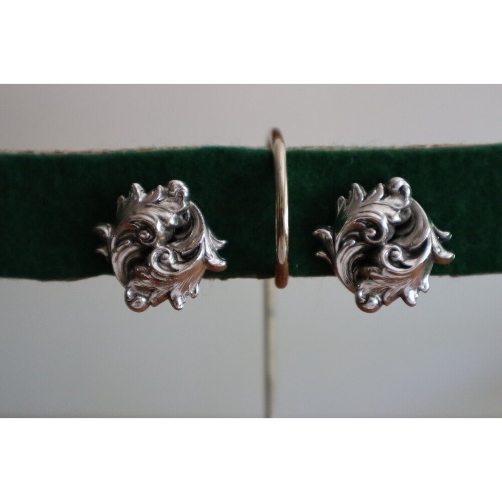 Vintage Silver Tone Scroll Leaf Earrings Screw Back 1.25" Unsigned